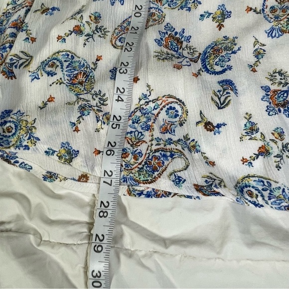 Skies Are Blue White Cream Flutter Sleeve Blouse - Picture 6 of 11